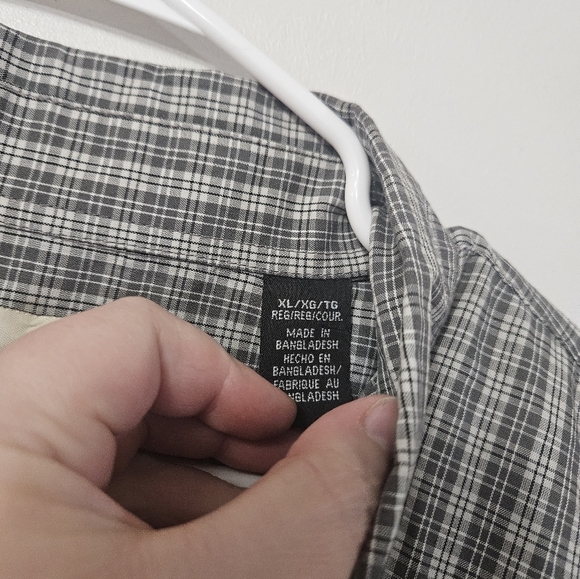 Wrangler Riata Gray Plaid Button Down Shirt! - Picture 3 of 6